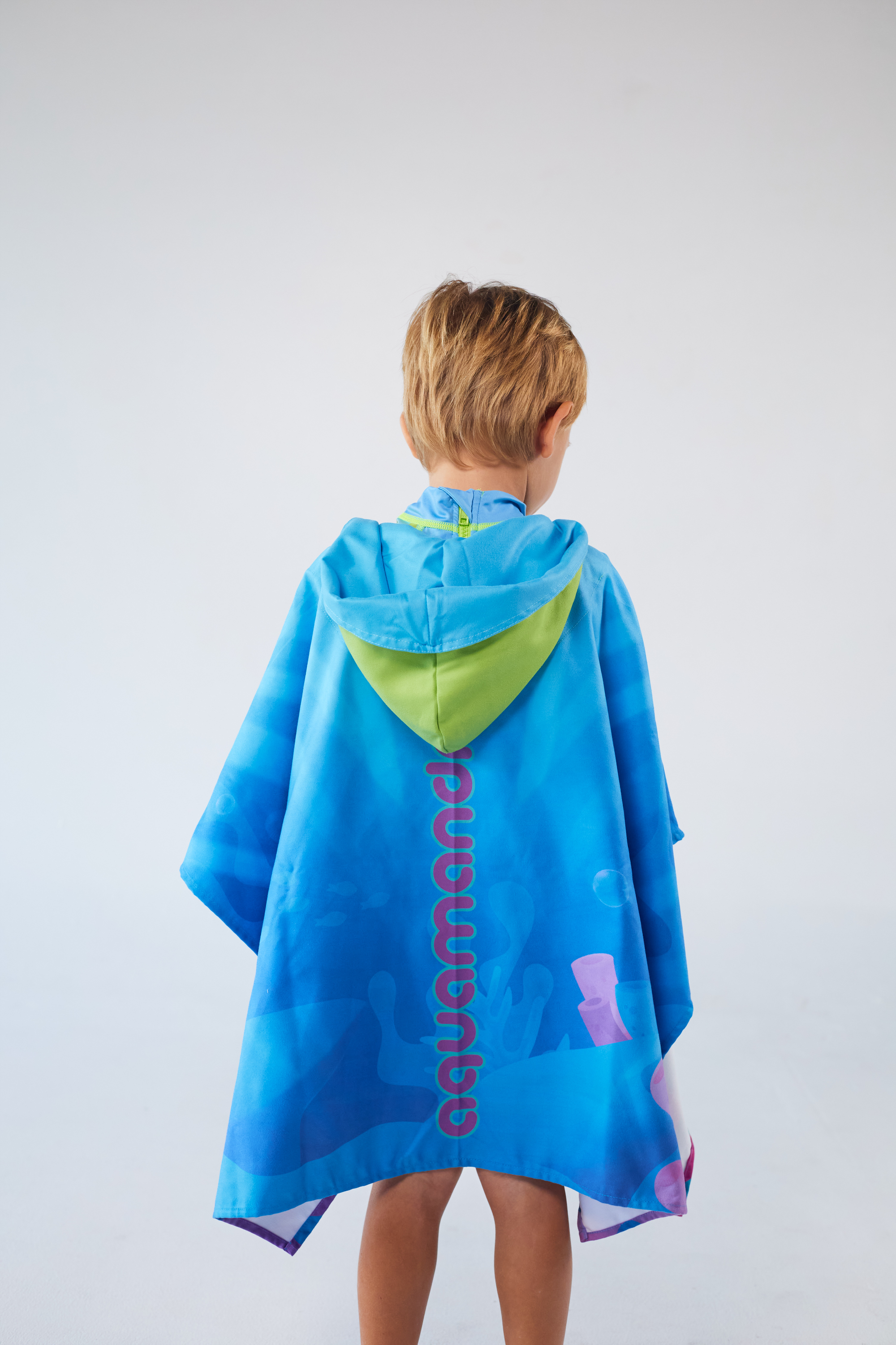Toalla Poncho Cuadrada Niña Caballito de Mar – Morado/Turquesa