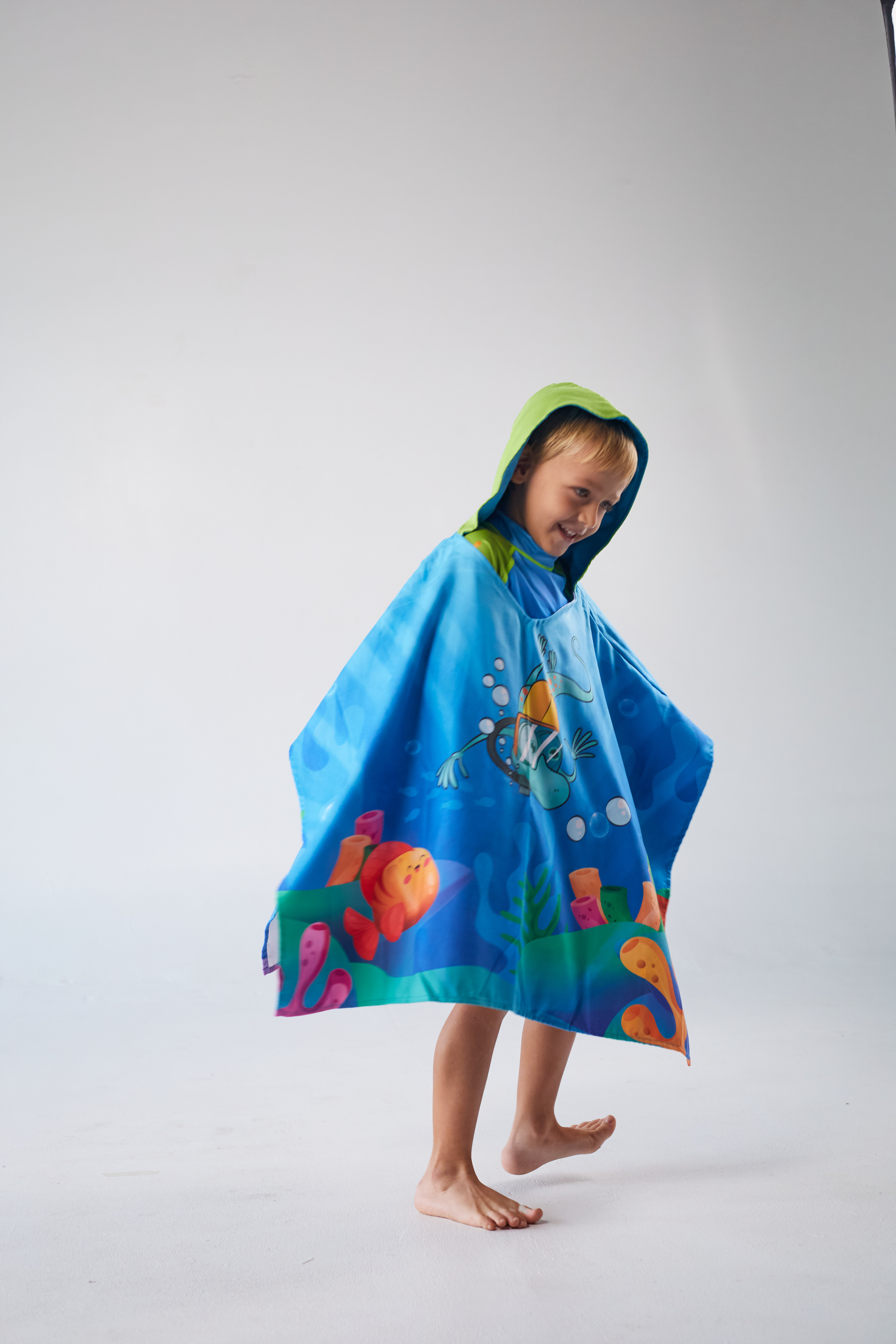 Toalla Poncho Cuadrada Niña Caballito de Mar – Morado/Turquesa