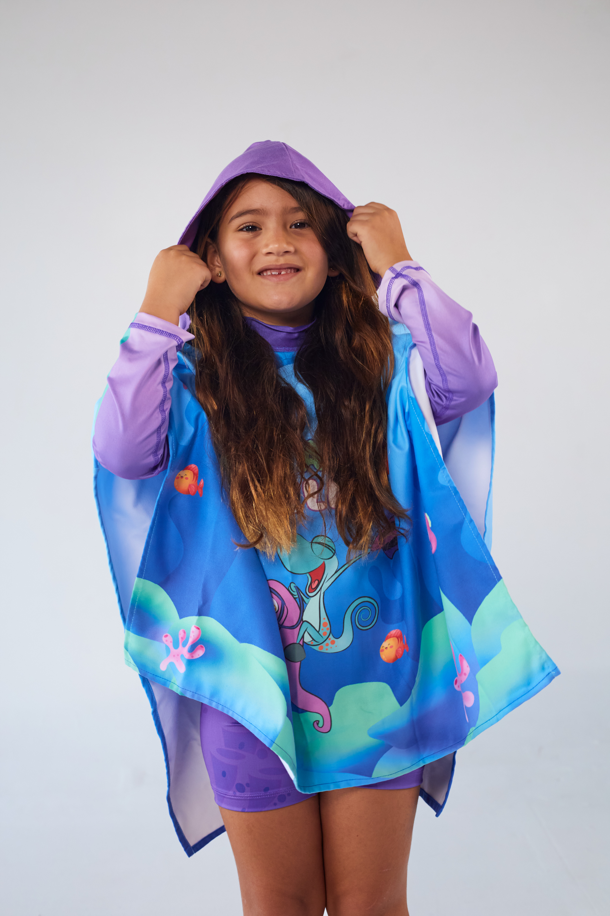 Toalla Poncho Cuadrada Niña Caballito de Mar – Morado/Turquesa