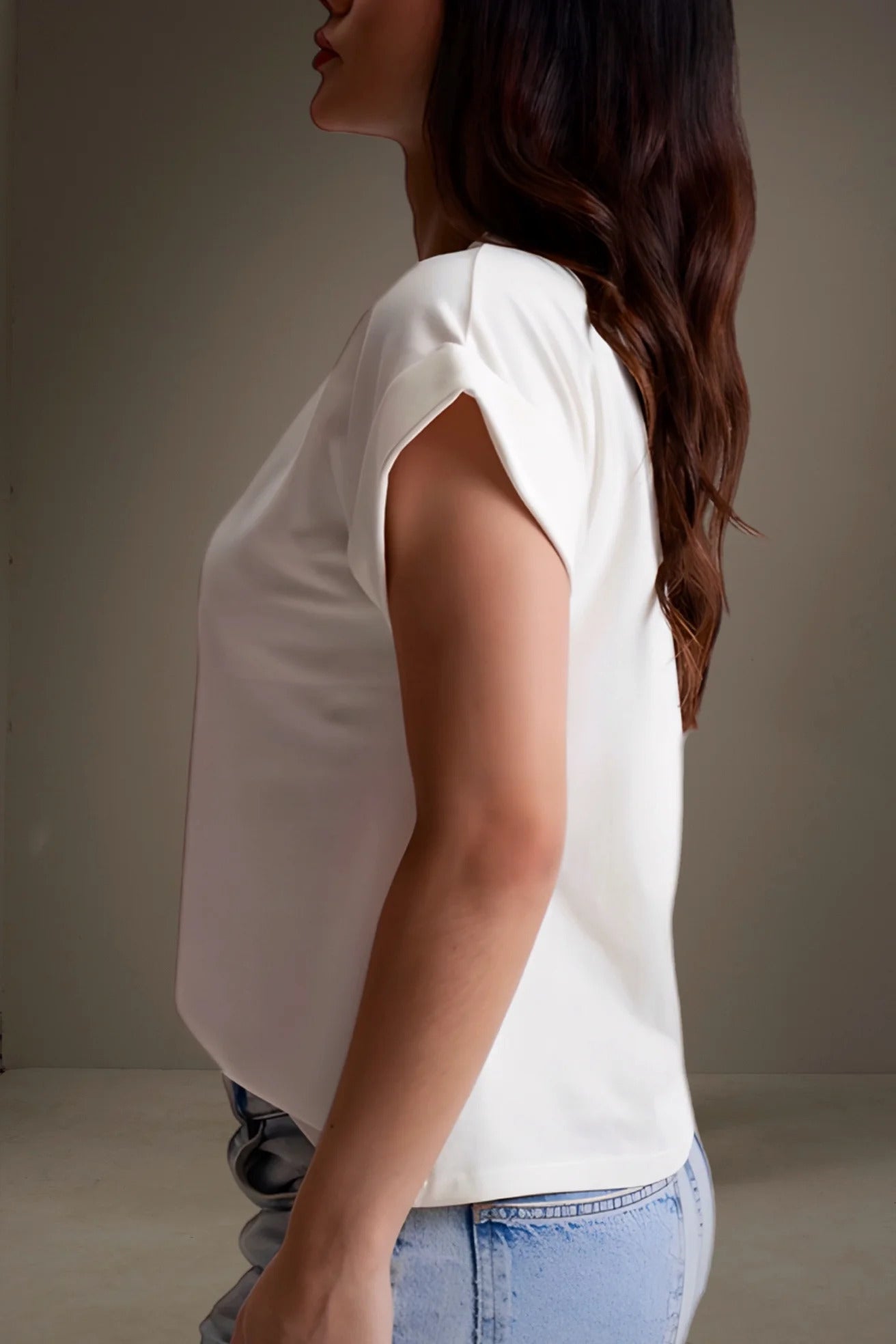 Camisa con diseño Rojo Corazón Rojo de color Blanco elaborado en 100% ALGODÓN de la marca ALISSA