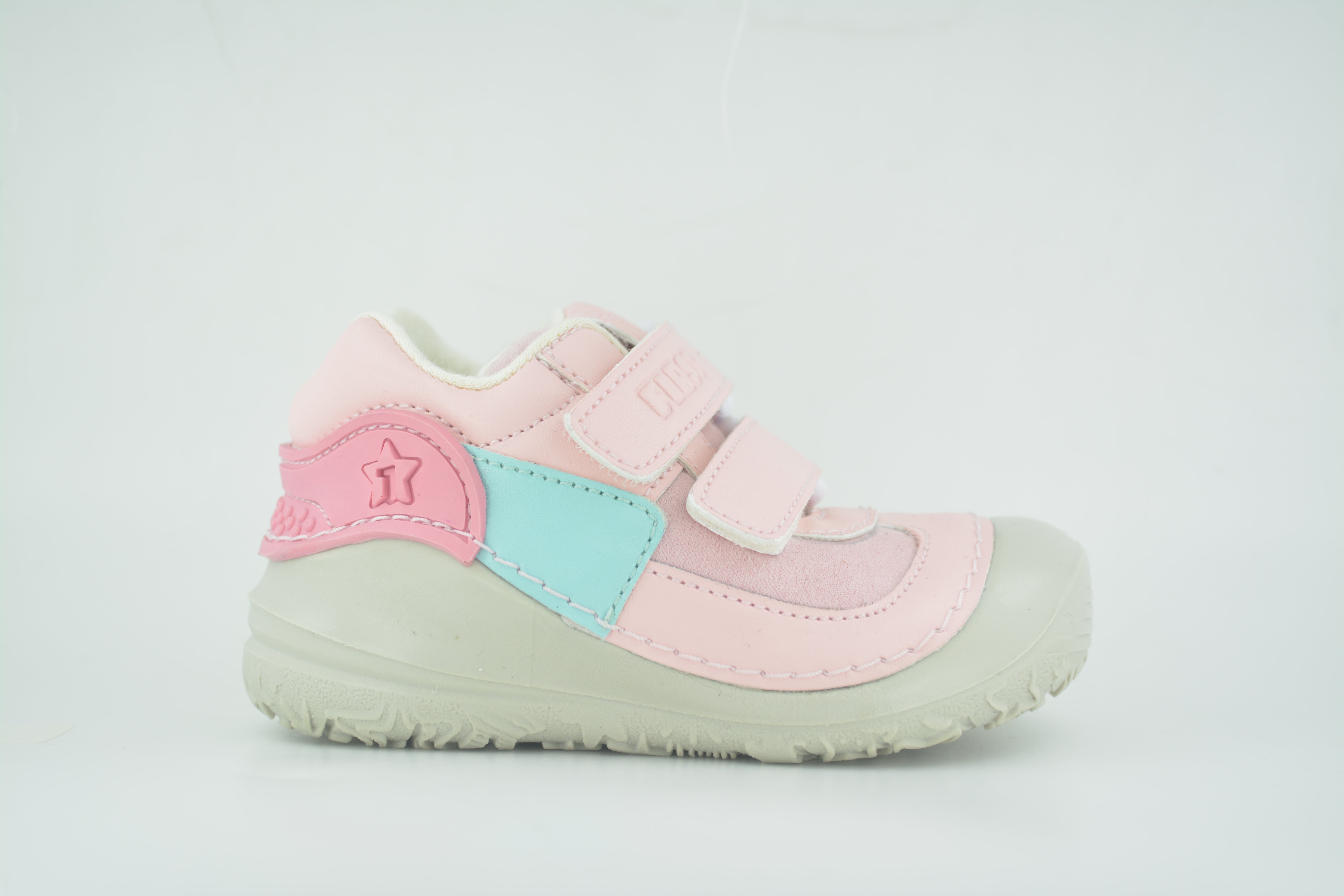 Zapato Draco elaborado en Sintético textil de la marca FIRST SHOES