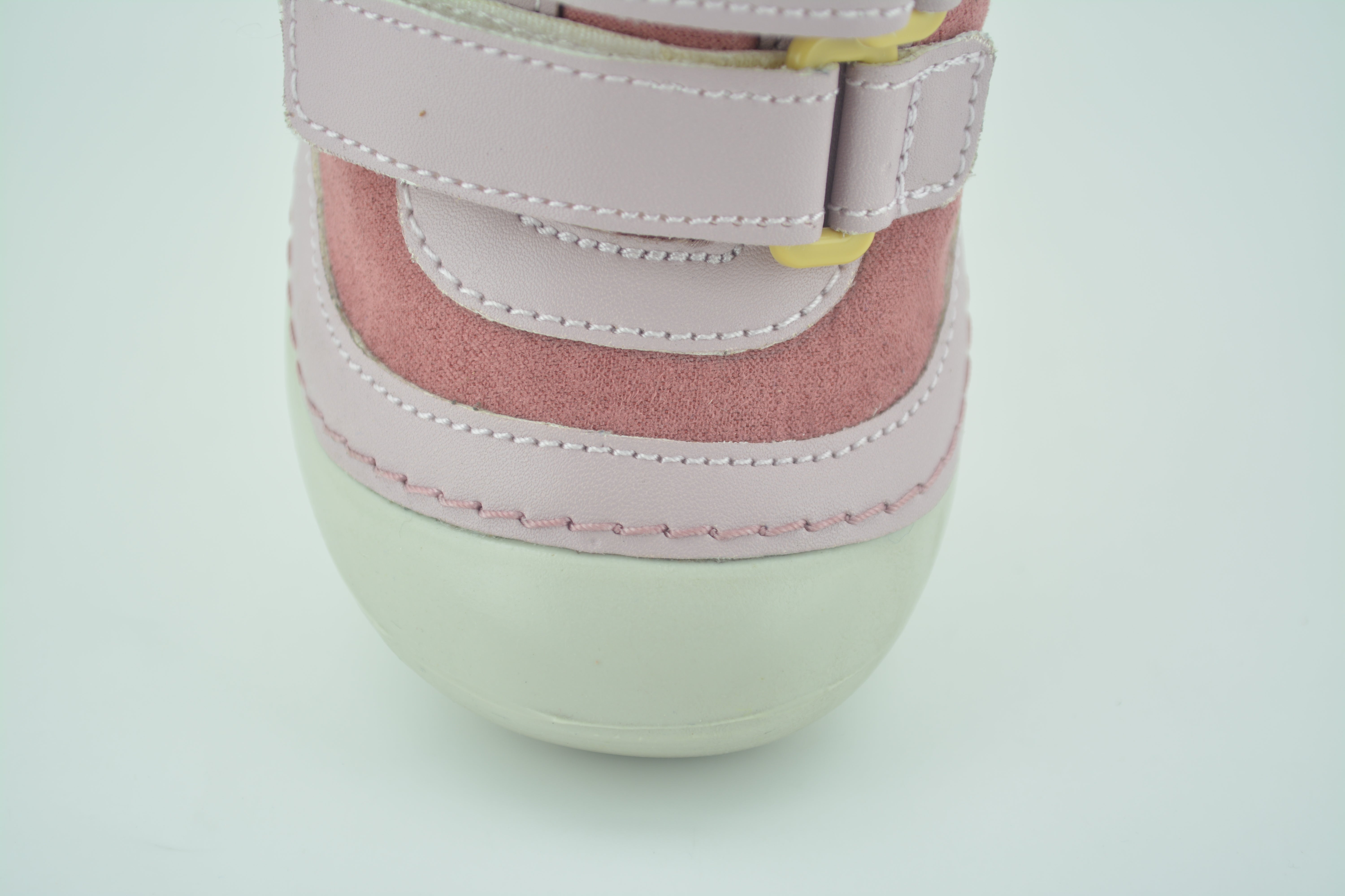 Zapato Orion elaborado en Sintético textil de la marca FIRST SHOES