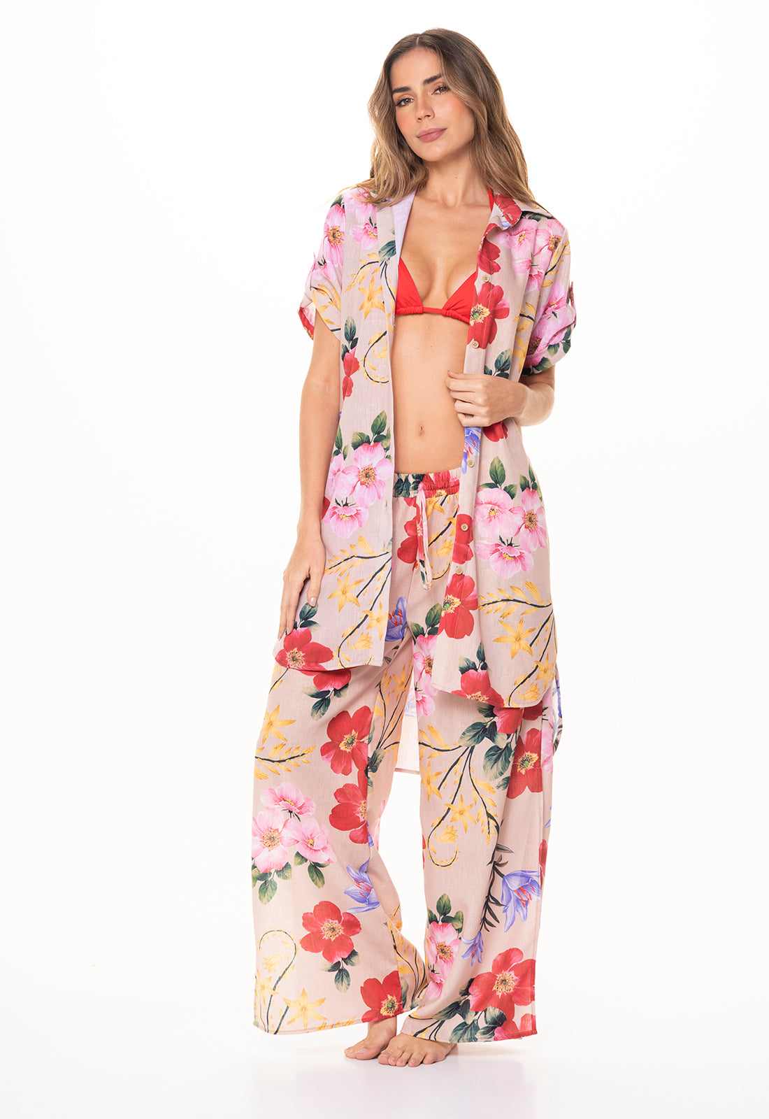 Bluson Veleiro con diseño Largo con botones, en tela lino, con charretera y perilla de color Estampado con Flores Rojas elaborado en - de la marca GAROTAS