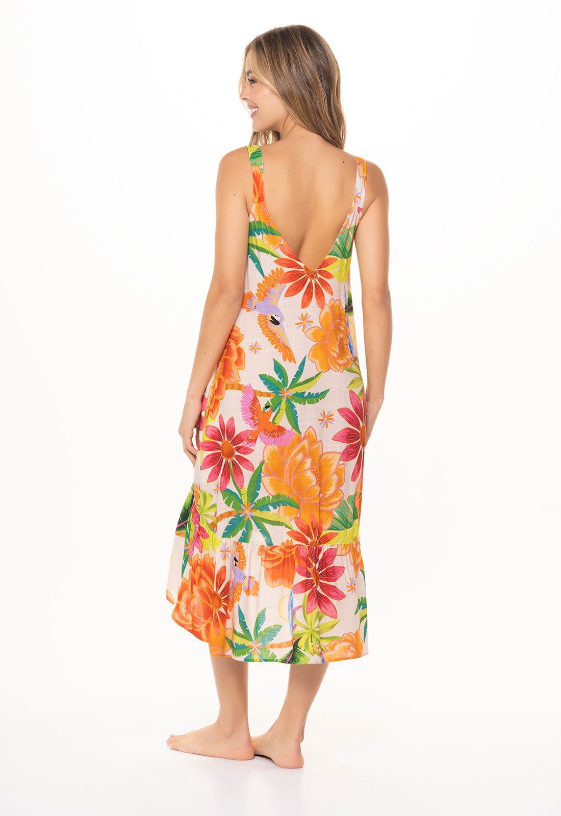 Vestido Serena con diseño Semi largo, cuello en V, tela viscosa fresca y suave de color Estampado elaborado en - de la marca GAROTAS