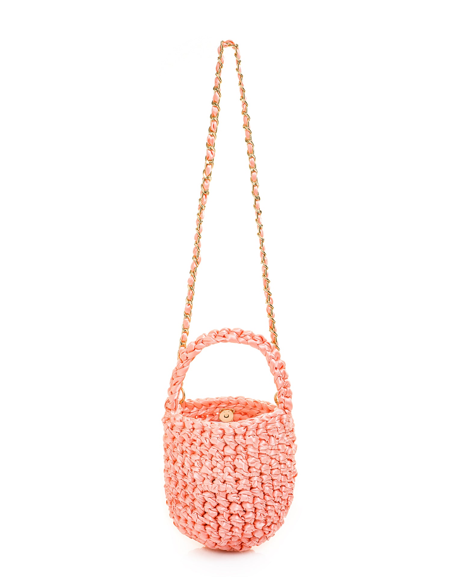 Bolso tejido con acabado - de color Durazno elaborado en Cinta poliéster y metal de la marca LOLILU