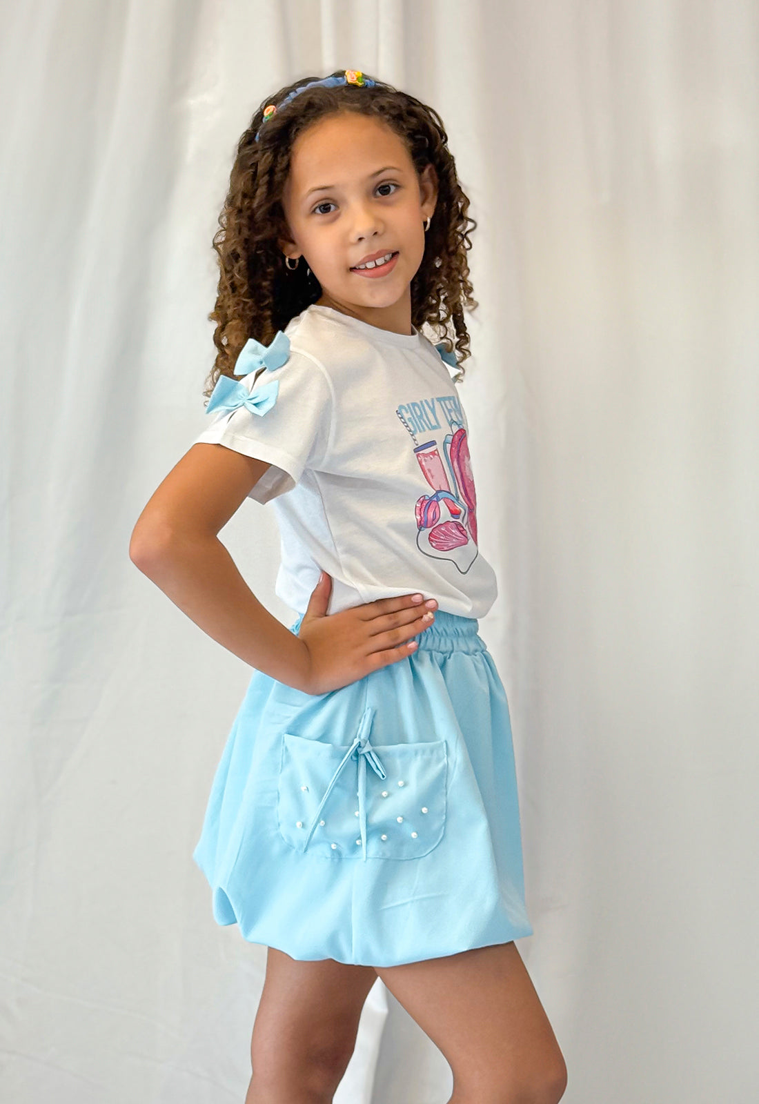 Conjunto Perla elaborado en FALDA TELA TIPO CHIFON LICRADO 97% PILIETSER 3% ALGODÓN, CAMISETA TELA ALGODÓN 100%  de la marca MAMAMIAGIRLS