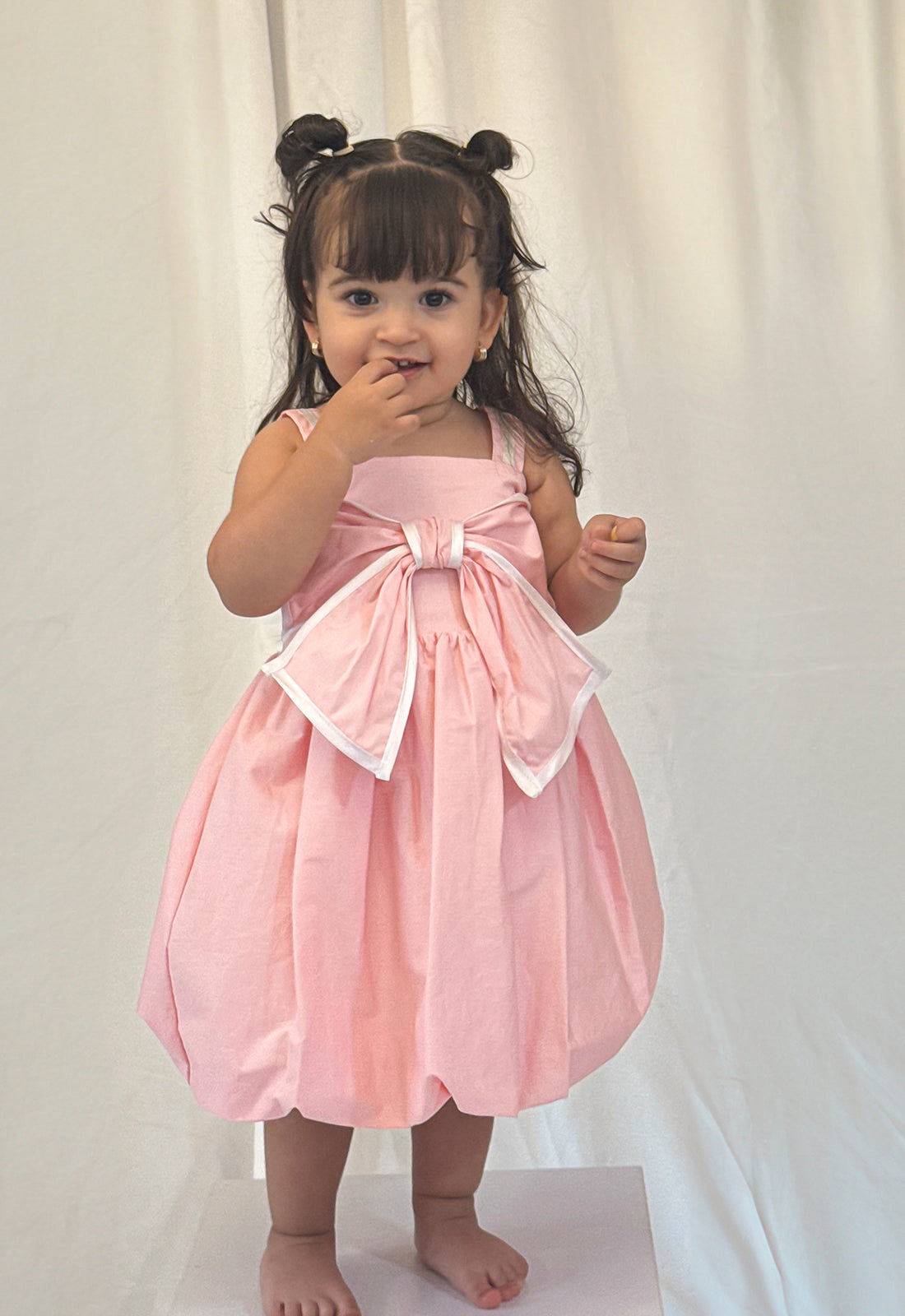 Vestido Princesita elaborado en TELA TIPO POPELINA 100% ALGODON  de la marca MAMAMIAGIRLS