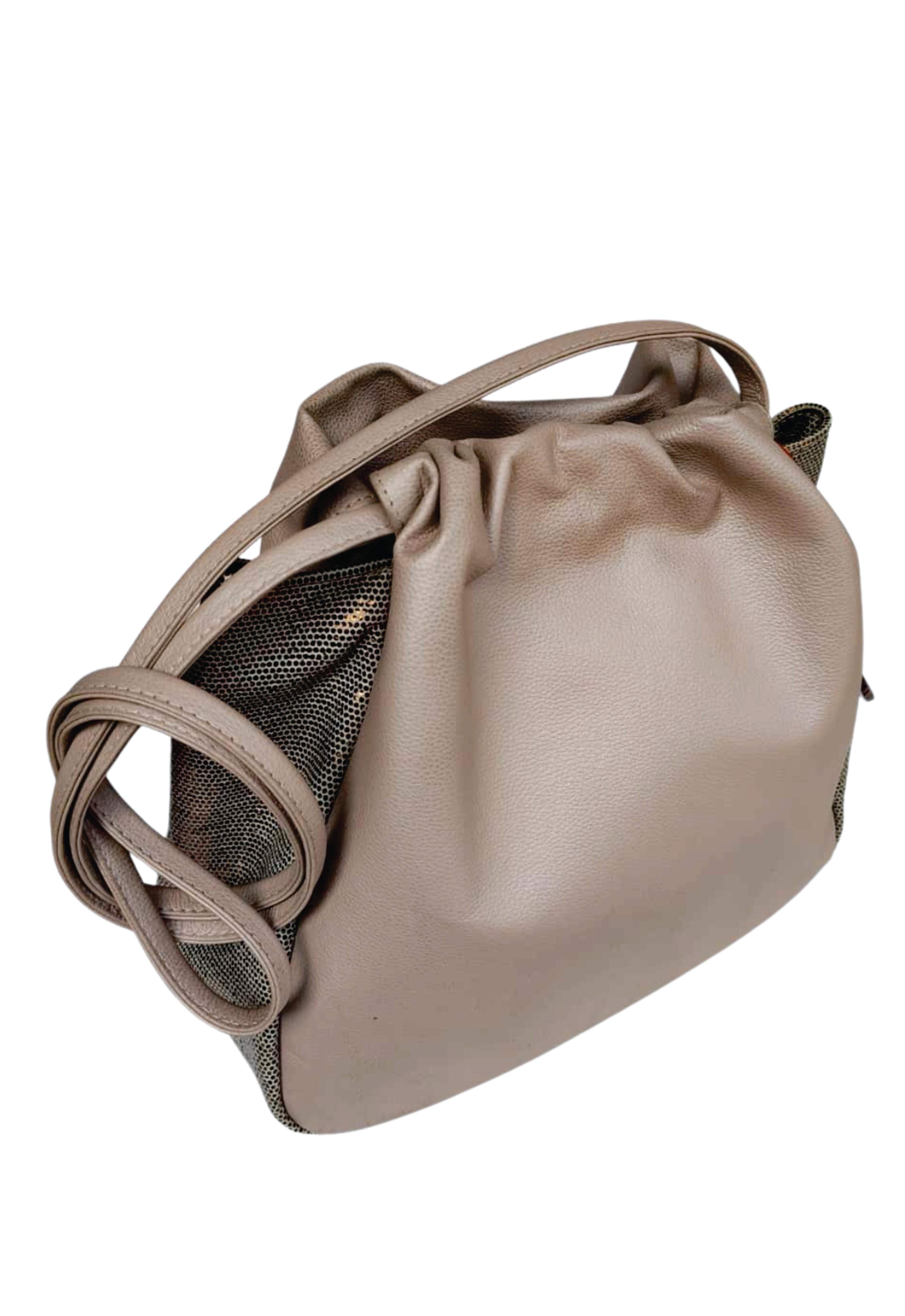 Bolso elaborado en Cuero de la marca MANTARINI