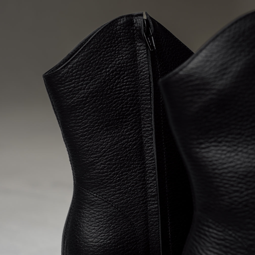 Botines Montana elaborado en Exterior 100% cuero / Suela 100% EVA / Forro: 15% - Cuero: 75% / Plantilla 100% espuma de la marca MOWMA