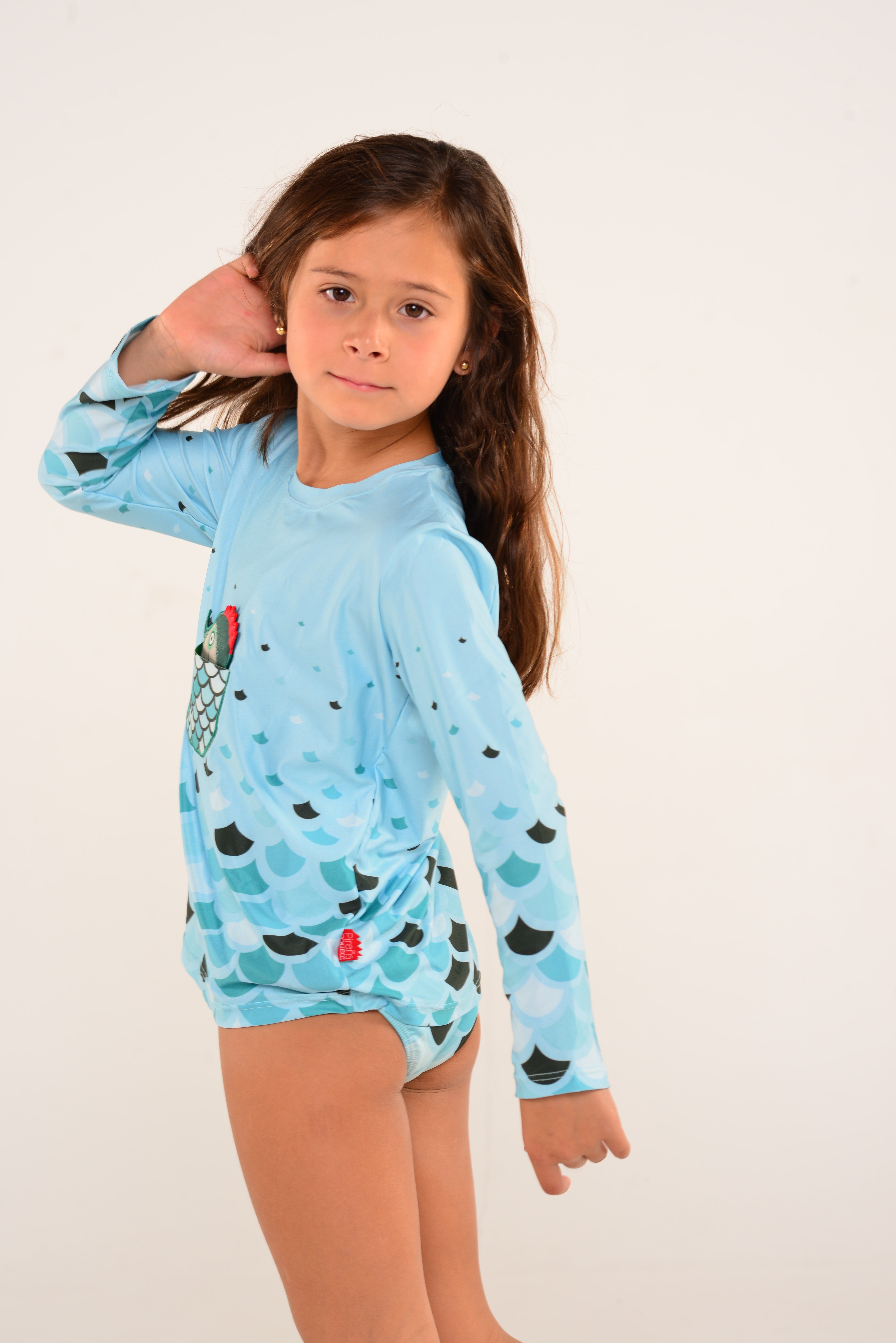 Vestido de Baño elaborado en TELA RECICLADA PET de la marca PIRAÑA MUECA