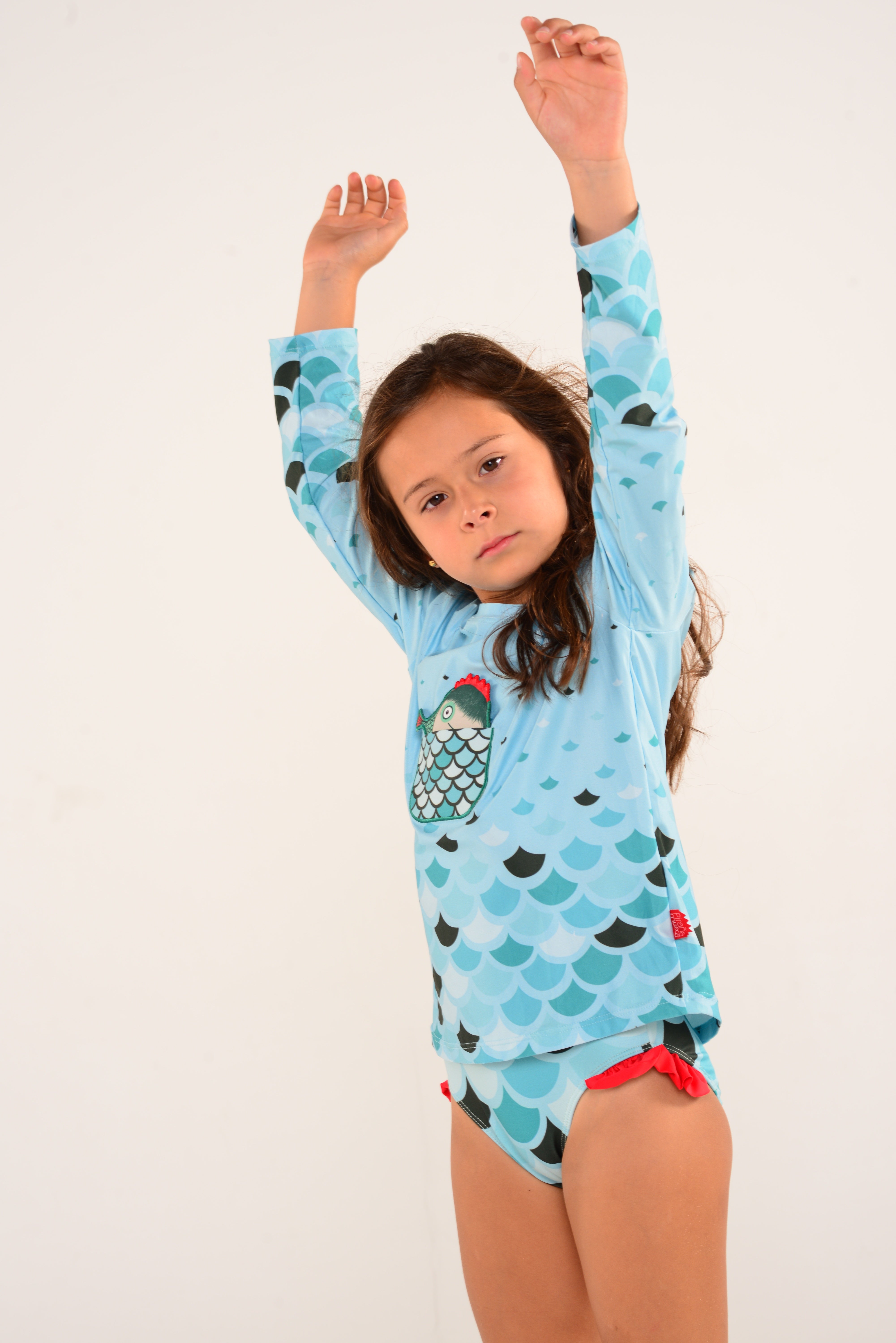 Vestido de Baño elaborado en TELA RECICLADA PET de la marca PIRAÑA MUECA