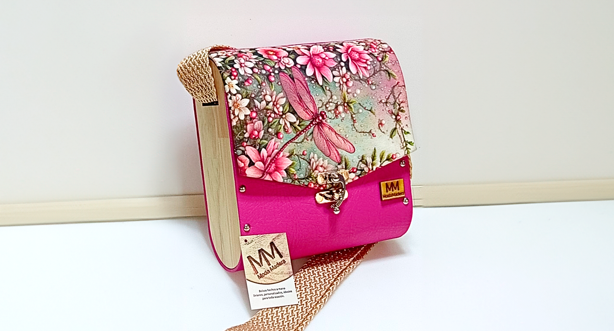 Libélula Fucsia