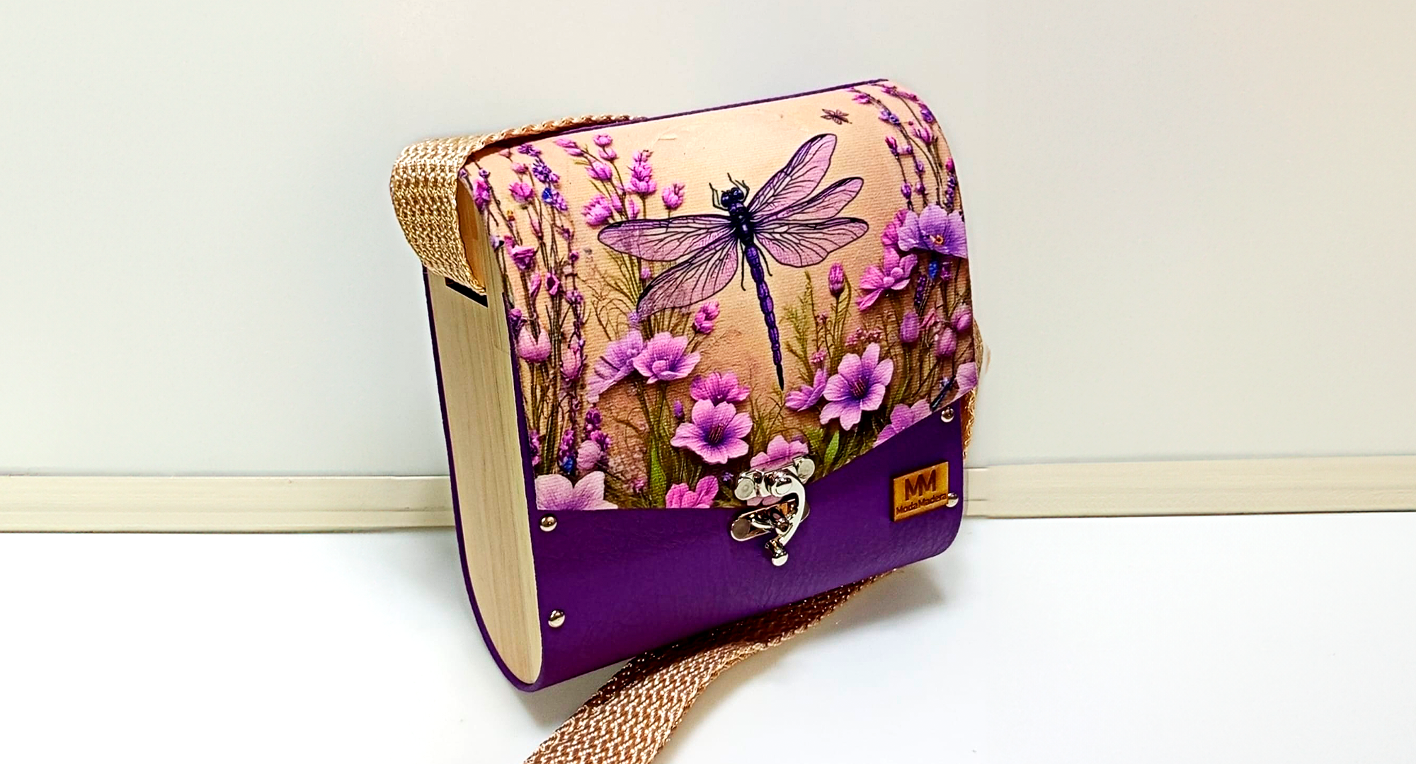 Libélula Morado